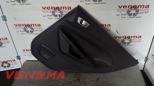 Używane Tapicerka drzwi prawych tylnych wersja 4-drzwiowa Ford Fiesta 6 (JA8) 1.0 EcoBoost 12V 125 Cena € 59,00 Procedura marży oferowane przez Venema Autoparts
