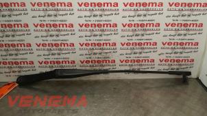 Usados Brazo delantero de limpiaparabrisas Opel Astra H SW (L35) 1.7 CDTi 16V Precio € 12,00 Norma de margen ofrecido por Venema Autoparts