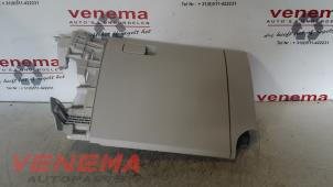 Gebrauchte Handschuhfach Volkswagen Up! (121) 1.0 12V 60 Preis € 49,00 Margenregelung angeboten von Venema Autoparts
