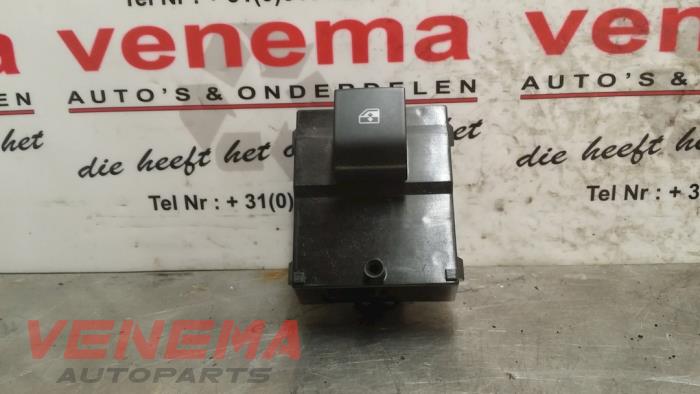 Usados Interruptor de ventanilla eléctrica Opel Adam 1.2 16V Precio € 9,99 Norma de margen ofrecido por Venema Autoparts