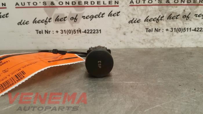 Używane Przelacznik ESP Citroen C5 I Berline (DC) 2.2 HDi 16V FAP Cena € 9,99 Procedura marży oferowane przez Venema Autoparts