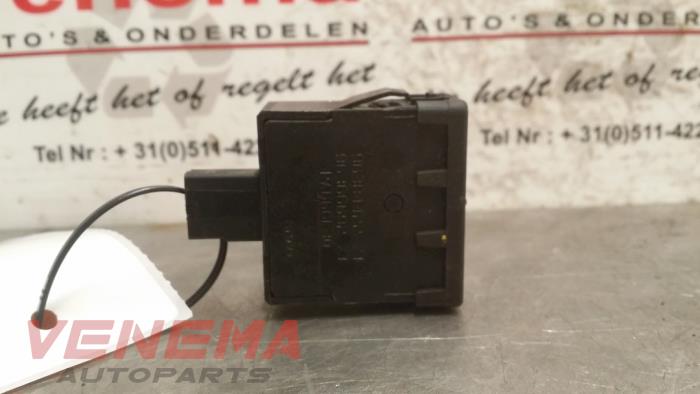 AIH headlight switch from a Peugeot Partner 1.9 D 2006
