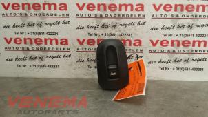 Gebrauchte Elektrisches Fenster Schalter Peugeot 306 (7A/C/S) 1.6i XR,XT,ST Preis € 9,00 Margenregelung angeboten von Venema Autoparts