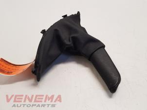 Used Parking brake lever cover BMW 3 serie Touring (E91) 318i 16V Price € 39,99 Margin scheme offered by Venema Autoparts