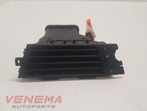Used Dashboard vent BMW 3 serie Touring (E91) 318i 16V Price € 14,99 Margin scheme offered by Venema Autoparts