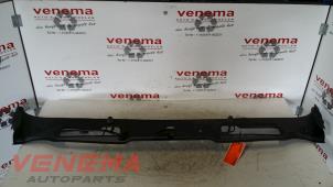 Used Cowl top grille BMW 3 serie Touring (E91) 318i 16V Price € 24,99 Margin scheme offered by Venema Autoparts