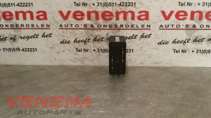 Przelacznik reflektora LHV z Opel Corsa B (73/78/79) 1.2i City,Swing 2000