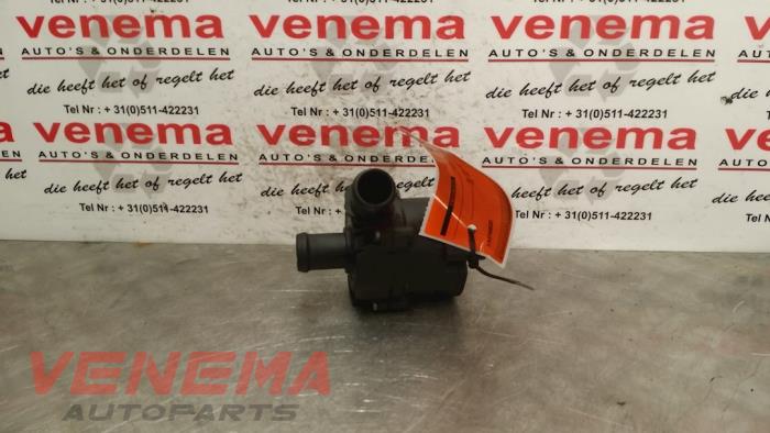 Begagnade Extra vattenpump Volkswagen Golf VII Variant (AUVV) 1.6 TDI 16V Pris € 19,99 Marginaltabell erbjuds av Venema Autoparts