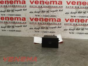 Used Rear window heating switch Volkswagen Transporter/Caravelle T4 1.9 TD Caravelle Price € 7,00 Margin scheme offered by Venema Autoparts