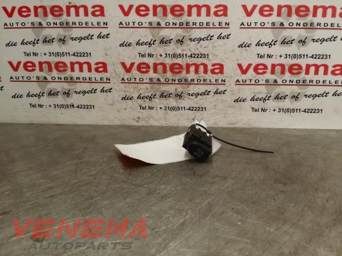 Używane Przelacznik ASR Seat Leon (1P1) 2.0 TDI DPF Cena € 9,99 Procedura marży oferowane przez Venema Autoparts
