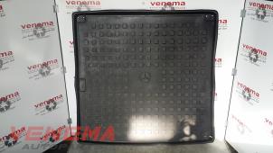 Used Floor panel load area Mercedes ML II (164/4JG) 3.5 350 4-Matic V6 24V Price € 29,00 Margin scheme offered by Venema Autoparts