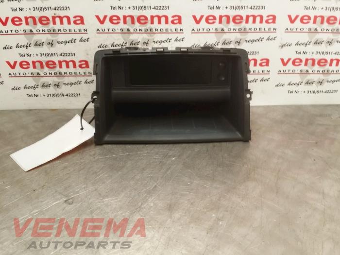 Begagnade Innerdisplay Renault Trafic New (FL) 2.0 dCi 16V 115 Pris € 19,99 Marginaltabell erbjuds av Venema Autoparts