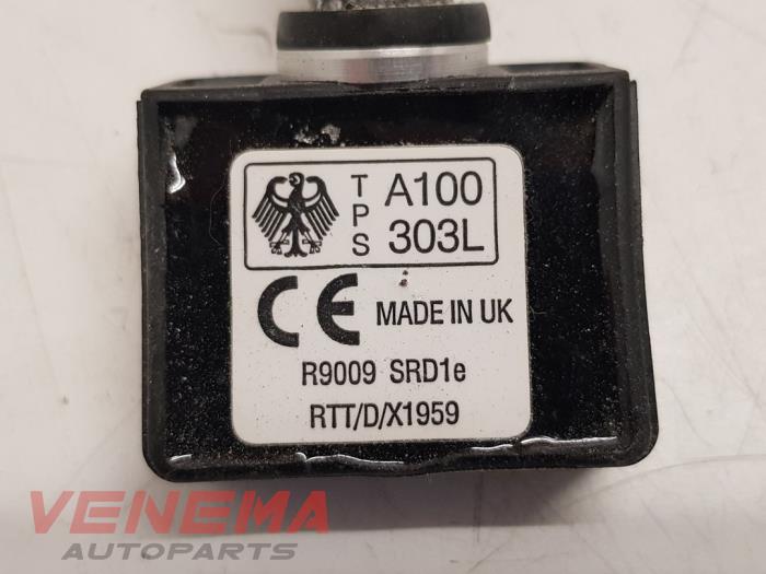 Tyre pressure module from a Peugeot 607 (9D/U) 2.2 HDiF 16V 2006