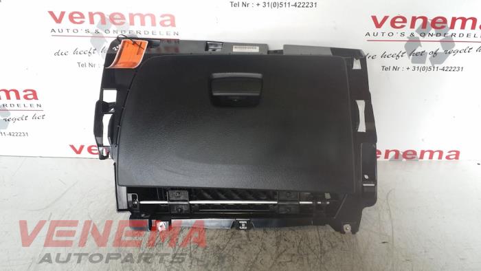 Begagnade Handskfack BMW X1 (E84) sDrive 20i 2.0 16V Twin Power Turbo Pris € 49,00 Marginaltabell erbjuds av Venema Autoparts