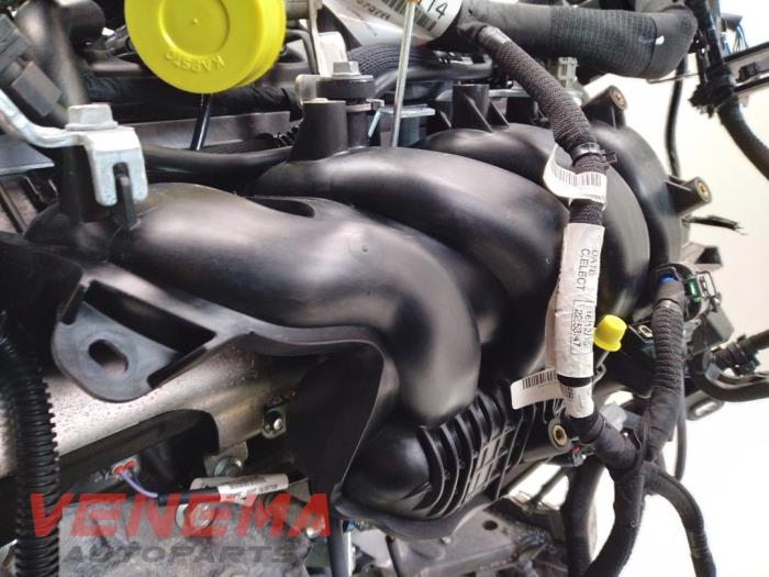 Engine from a Renault Megane IV (RFBB) 1.6 GT Energy TCE 205 EDC 2015