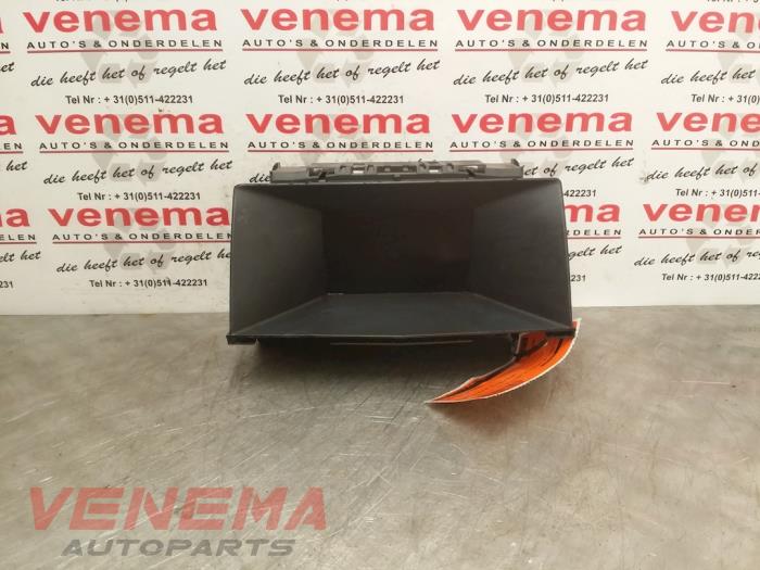 Begagnade Innerdisplay Opel Astra H SW (L35) 1.9 CDTi 100 Pris € 14,99 Marginaltabell erbjuds av Venema Autoparts
