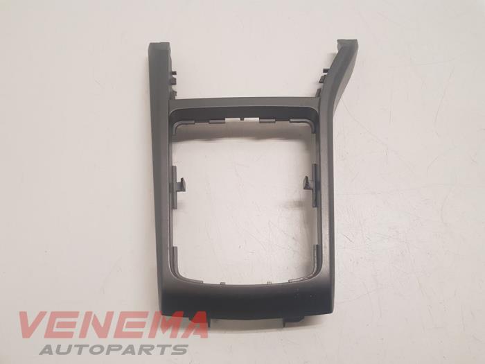 Begagnade Dekorstripe Opel Astra H SW (L35) 1.9 CDTi 16V 150 Pris € 14,99 Marginaltabell erbjuds av Venema Autoparts