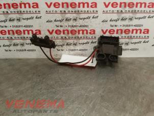 Used Heater resistor Renault Clio II (BB/CB) 1.4 16V Si Price € 17,00 Margin scheme offered by Venema Autoparts