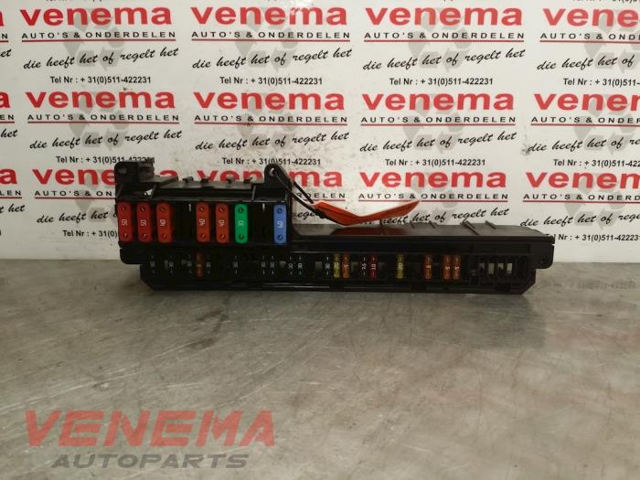 Begagnade Säkringsbox BMW 5 serie Touring (E61) 520d 16V Pris € 19,99 Marginaltabell erbjuds av Venema Autoparts