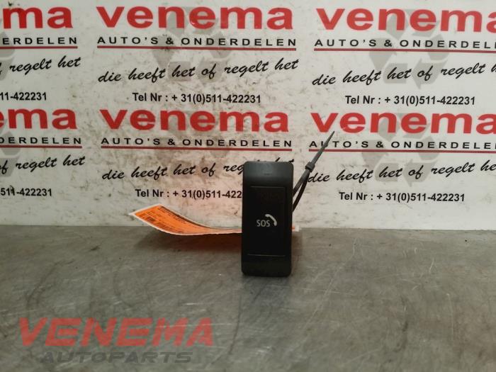 Usados Interruptor BMW 5 serie Touring (E61) 520d 16V Precio € 14,95 Norma de margen ofrecido por Venema Autoparts