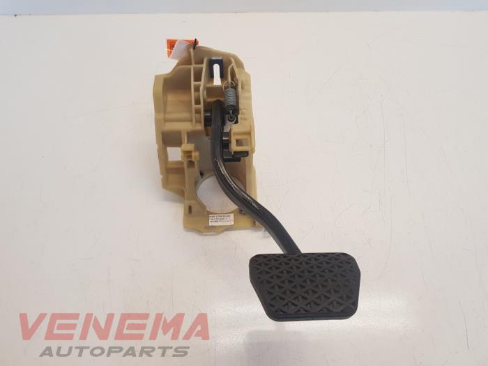 Używane Pedal hamulca BMW 5 serie Touring (E61) 520d 16V Cena € 34,99 Procedura marży oferowane przez Venema Autoparts