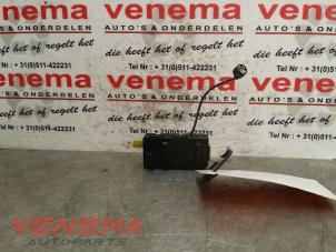 Used Antenna Amplifier Renault Megane IV (RFBB) 1.6 GT Energy TCe 205 EDC Price € 25,00 Margin scheme offered by Venema Autoparts
