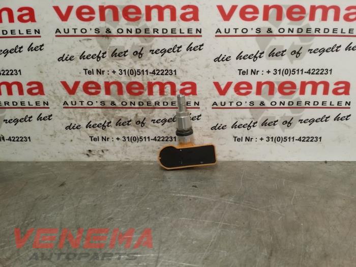 Begagnade Däcktrycksmodul Renault Twingo III (AH) 1.0 SCe 70 12V Pris € 14,99 Marginaltabell erbjuds av Venema Autoparts