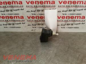 Used Headlight motor Volkswagen Polo III (6N2) 1.4 16V 100 Price € 9,00 Margin scheme offered by Venema Autoparts