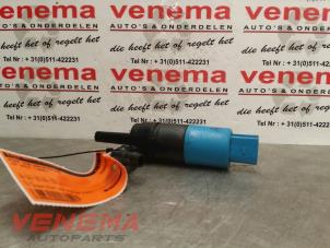 Used Headlight washer pump Volkswagen Golf IV (1J1) 2.3 V5 GTI 20V Price € 17,00 Margin scheme offered by Venema Autoparts