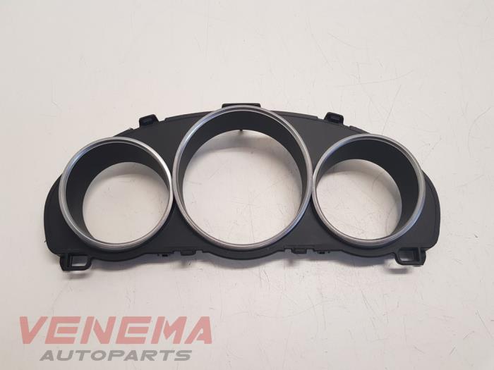 Begagnade Ram, instrumentbräda Mercedes E (W212) E-250 CDI 16V BlueTec Pris € 29,99 Marginaltabell erbjuds av Venema Autoparts