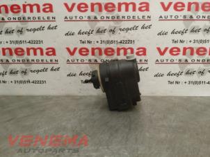Used Headlight motor Peugeot 206 (2A/C/H/J/S) 1.4 16V Price € 5,00 Margin scheme offered by Venema Autoparts