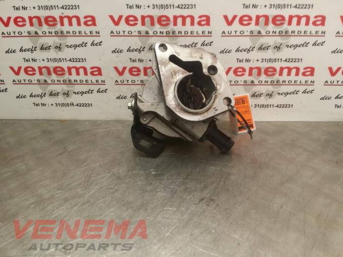 Usagé Pompe à vide (diesel) Mercedes A (W176) 1.5 A-180 CDI, A-180d 16V Prix € 49,00 Règlement à la marge proposé par Venema Autoparts