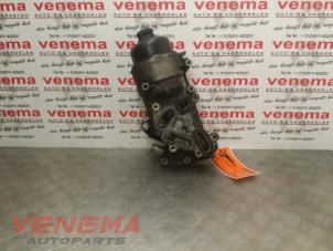 Używane Obudowa filtra oleju Volvo V40 (MV) 1.6 D2 Cena € 49,00 Procedura marży oferowane przez Venema Autoparts