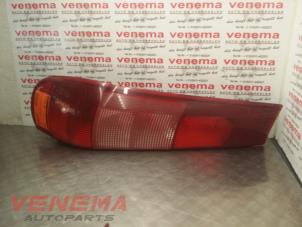 Używane Tylne swiatlo pozycyjne lewe Fiat Punto I (176) 55 1.1 Cena € 14,95 Procedura marży oferowane przez Venema Autoparts