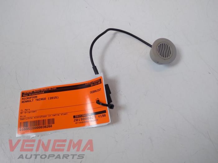 Microphone from a Renault Twingo III (AH) 1.0 SCe 70 12V 2015