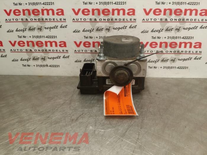Używane Pompa ABS Fiat 500 (312) 1.2 Cena € 49,99 Procedura marży oferowane przez Venema Autoparts