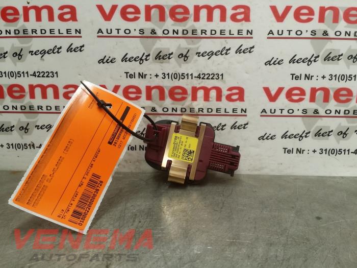 Begagnade Regnsensor Mercedes GLC (X253) 2.2 250d 16V BlueTEC 4-Matic Pris € 29,95 Marginaltabell erbjuds av Venema Autoparts