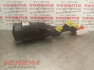 Usagé Boîtier filtre à huile Mercedes E (W212) E-250 CDI 16V BlueTec Prix € 39,95 Règlement à la marge proposé par Venema Autoparts