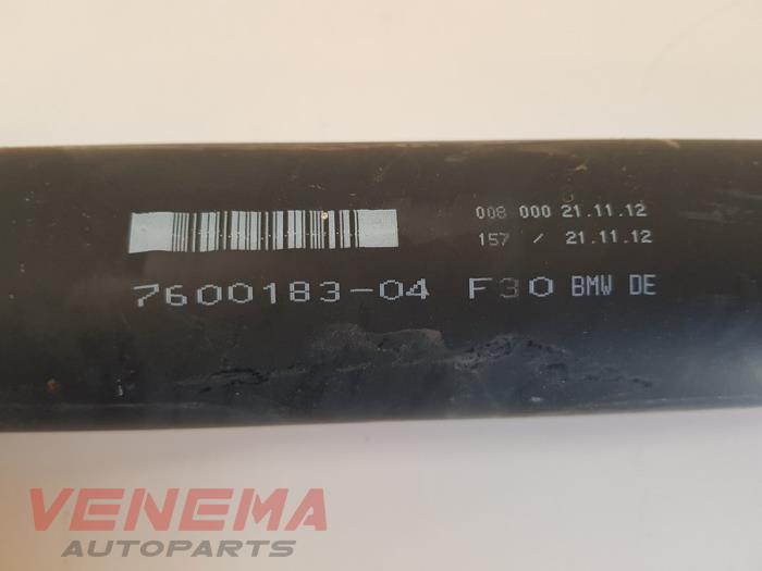 Intermediate shaft from a BMW 3 serie Touring (F31) 318d 2.0 16V 2014