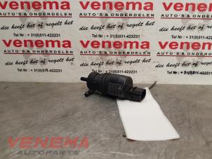 Used Windscreen washer pump BMW 3 serie Touring (F31) 318d 2.0 16V Price € 9,99 Margin scheme offered by Venema Autoparts