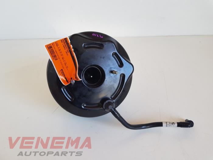 Begagnade Bromsservo BMW 3 serie Touring (F31) 318d 2.0 16V Pris € 44,99 Marginaltabell erbjuds av Venema Autoparts