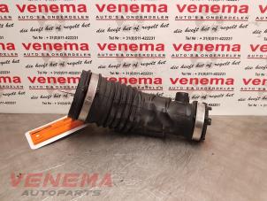 Used Air intake hose Renault Clio IV (5R) 1.6 Turbo 16V RS 200 EDC Price € 39,95 Margin scheme offered by Venema Autoparts