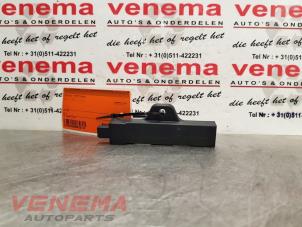 Used Antenna Amplifier BMW 3 serie Touring (F31) 318d 2.0 16V Price € 19,95 Margin scheme offered by Venema Autoparts