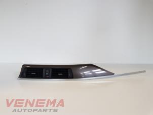 Usados Embellecedor salpicadero BMW 3 serie Touring (F31) 318d 2.0 16V Precio € 99,99 Norma de margen ofrecido por Venema Autoparts