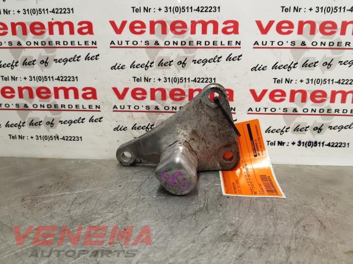 Used Engine mount Audi A4 Avant Quattro (B6) 2.5 TDI V6 24V Price € 9,95 Margin scheme offered by Venema Autoparts