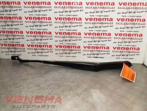 Used Front wiper arm Volkswagen Polo V (6R) 1.2 TSI Price € 9,99 Margin scheme offered by Venema Autoparts