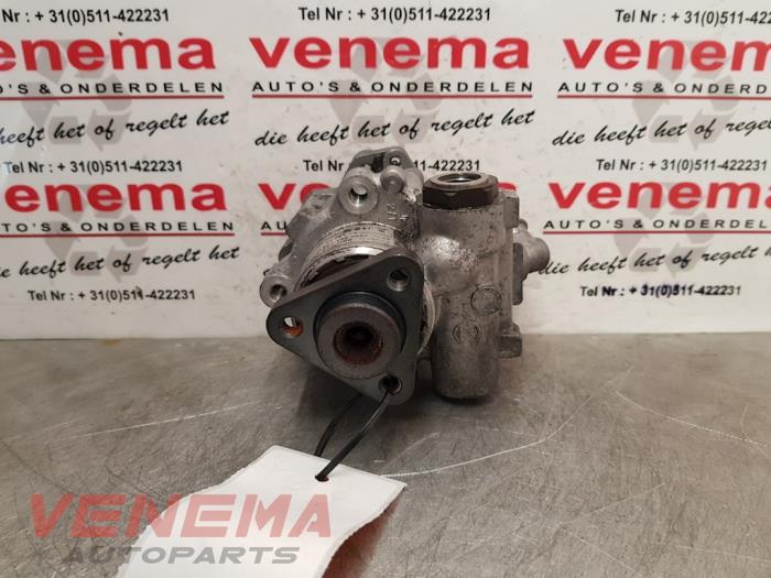 Usagé Pompe de direction Audi A4 Avant Quattro (B6) 2.5 TDI V6 24V Prix € 69,95 Règlement à la marge proposé par Venema Autoparts
