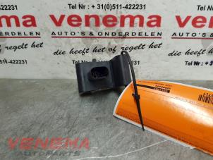 Usados Sensor de airbag BMW 1 serie (E81) 118i 16V Precio € 9,99 Norma de margen ofrecido por Venema Autoparts