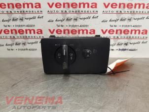 Używane Przelacznik swiatel Ford Mondeo III 1.8 16V Cena € 19,95 Procedura marży oferowane przez Venema Autoparts