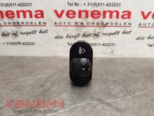 Used AIH headlight switch Ford Ka I 1.3i (96 EEC) Van Price € 9,95 Margin scheme offered by Venema Autoparts